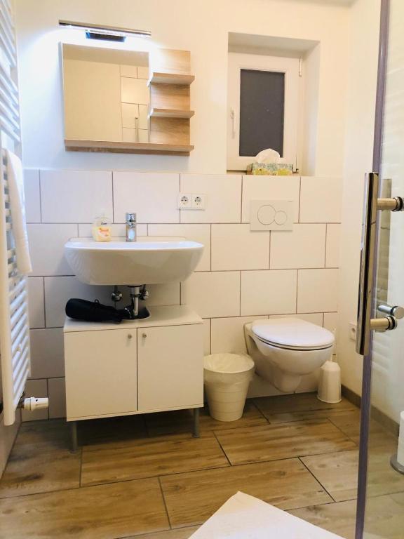 Fewo "Specht" & "Reh" room 1
